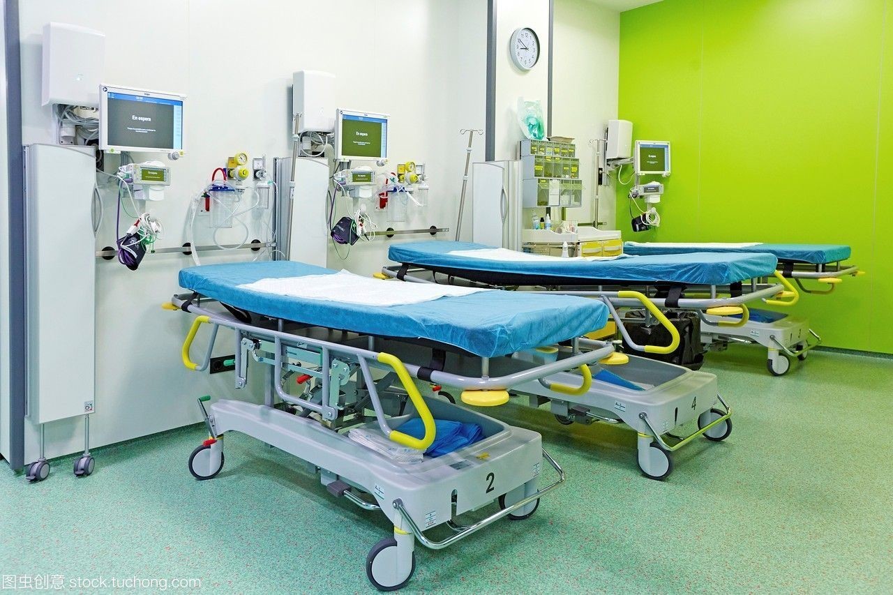 西班牙圣塞巴斯蒂安吉普斯夸大学医院眼科手术复苏单元的医用药品柜管理